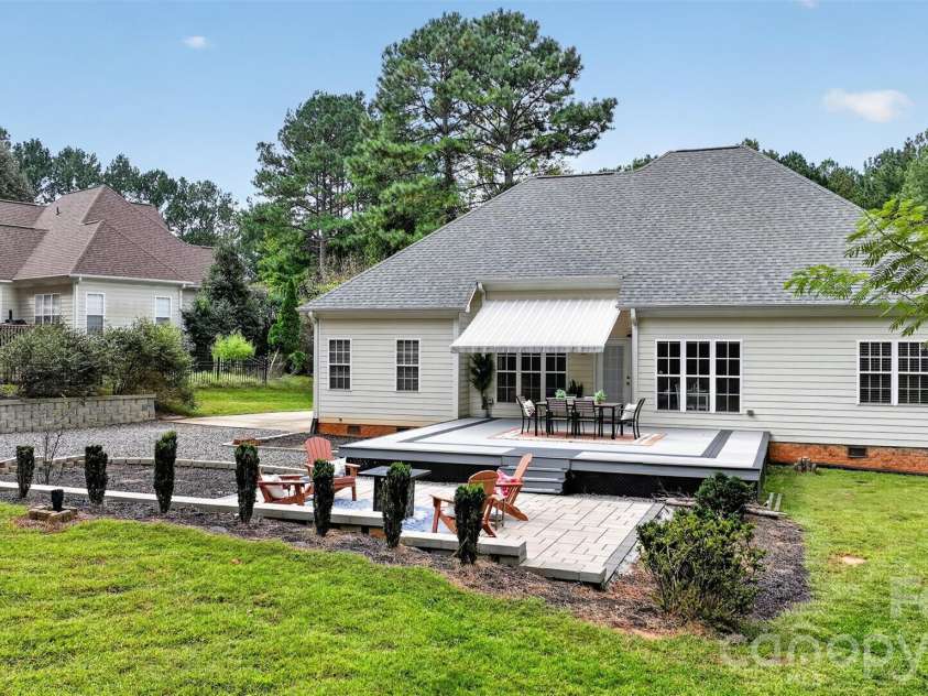 122 Maple View Drive, Troutman, NC 28166.  MLS# CAR4434232, YatesRealty ID 19426. 