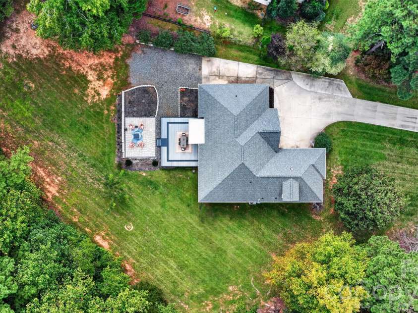 122 Maple View Drive, Troutman, NC 28166.  MLS# CAR4434232, YatesRealty ID 19426. 
