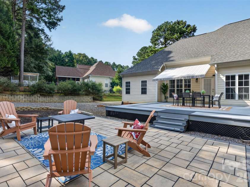 122 Maple View Drive, Troutman, NC 28166.  MLS# CAR4434232, YatesRealty ID 19426. 