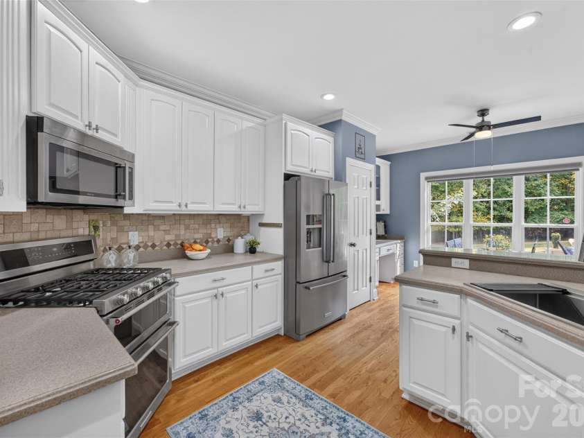 122 Maple View Drive, Troutman, NC 28166.  MLS# CAR4434232, YatesRealty ID 19426. 