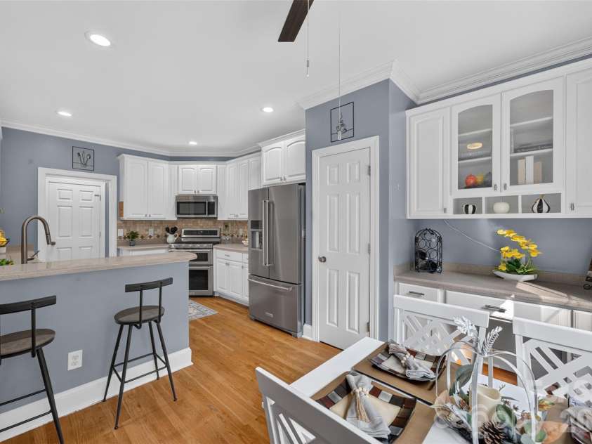 122 Maple View Drive, Troutman, NC 28166.  MLS# CAR4434232, YatesRealty ID 19426. 