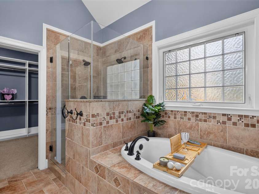 122 Maple View Drive, Troutman, NC 28166.  MLS# CAR4434232, YatesRealty ID 19426. 
