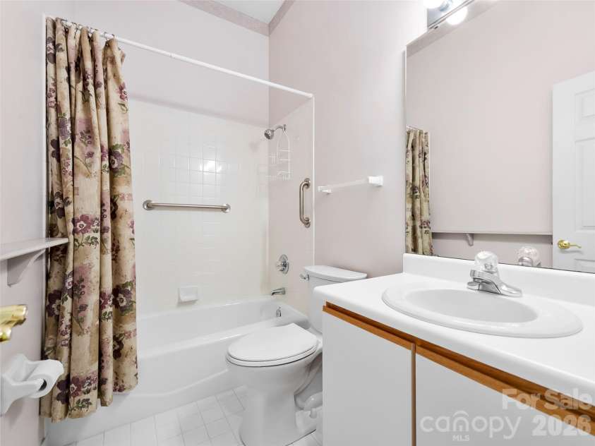 29 Tisha Lane, Hendersonville, NC 28739.  MLS# CAR4378450, YatesRealty ID 19429. Bathroom 2