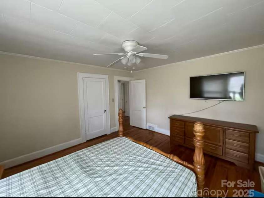 1 Knob Drive, Lexington, NC 27295.  MLS# CAR4254809, YatesRealty ID 1943. 