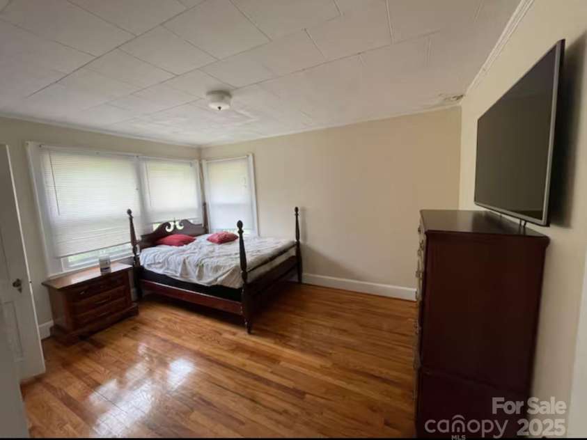 1 Knob Drive, Lexington, NC 27295.  MLS# CAR4254809, YatesRealty ID 1943. 