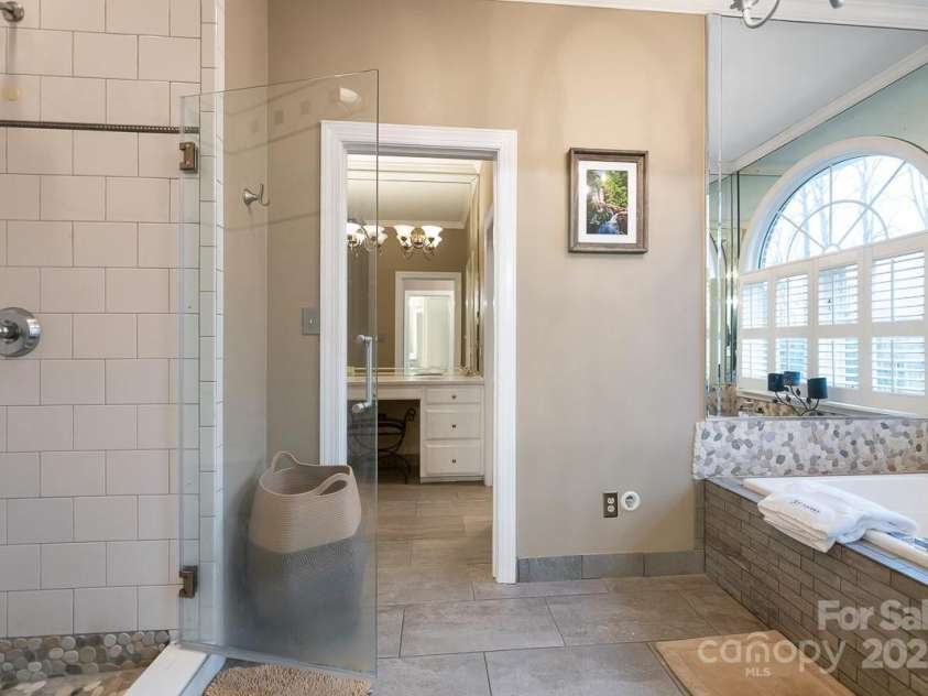 3513 Country Club Drive, Gastonia, NC 28056.  MLS# CAR4204456, YatesRealty ID 1943. 