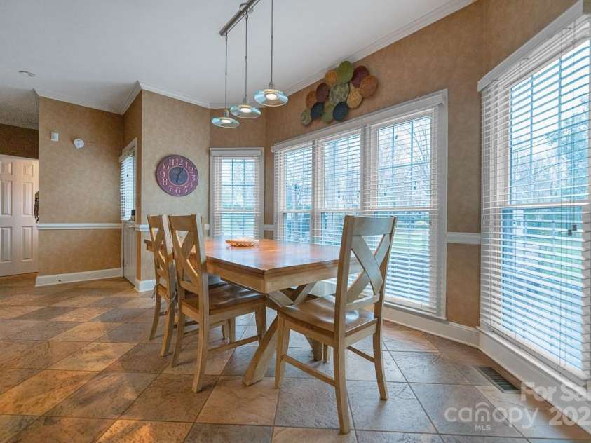 3513 Country Club Drive, Gastonia, NC 28056.  MLS# CAR4204456, YatesRealty ID 1943. 