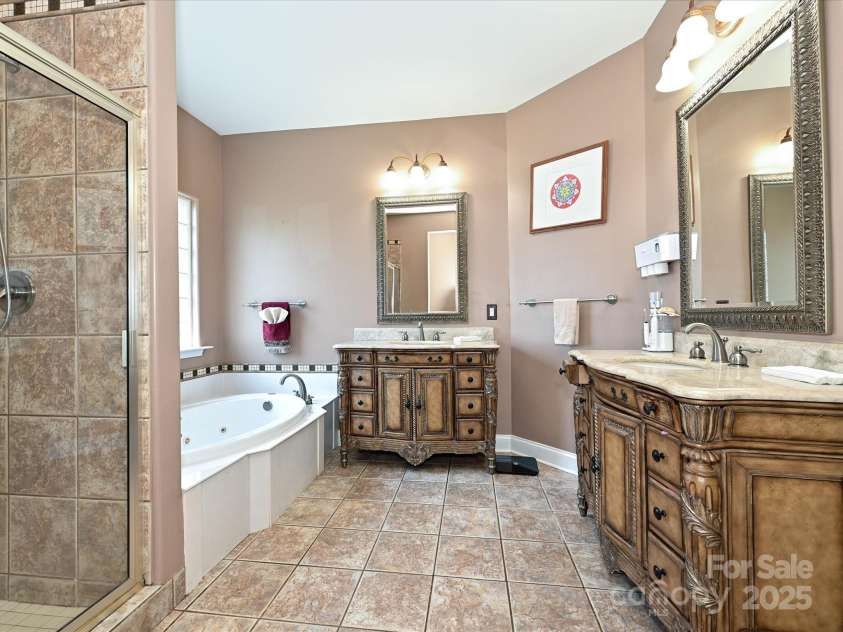 4562 Lanstone Court, Concord, NC 28027.  MLS# CAR4328877, YatesRealty ID 19431. Primary Bathroom