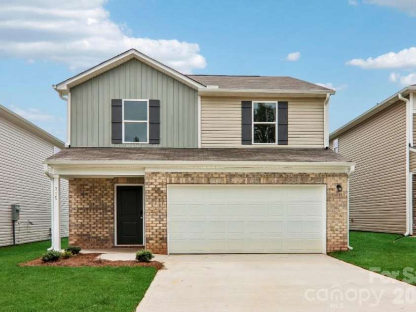 715 Tomlin Trail, Spartanburg, SC 29301.  MLS# CAR4378797, YatesRealty ID 19431. 
