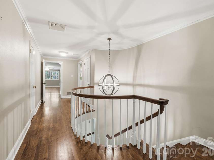 240 36th Avenue Circle, Hickory, NC 28601.  MLS# CAR4377946, YatesRealty ID 19432. 