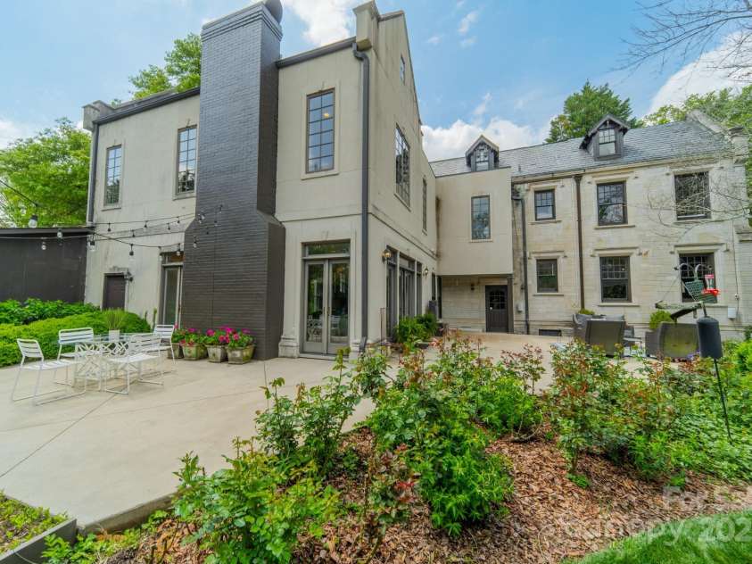 1919 Kensal Court, Charlotte, NC 28211.  MLS# CAR4193792, YatesRealty ID 19433. 