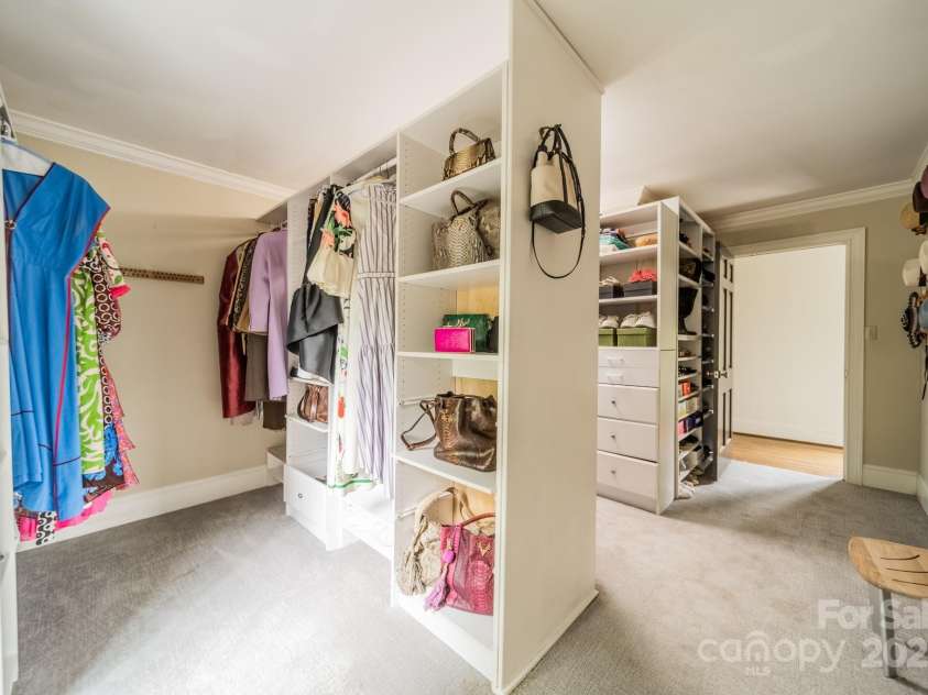1919 Kensal Court, Charlotte, NC 28211.  MLS# CAR4193792, YatesRealty ID 19433. Primary closet