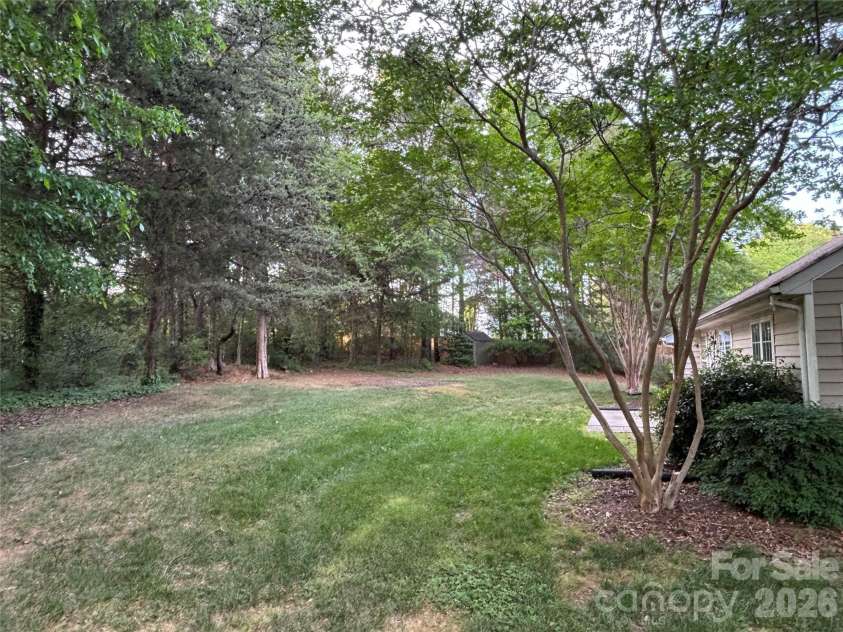 450 Glencrest Drive, Stanley, NC 28164.  MLS# CAR4378663, YatesRealty ID 19433. 