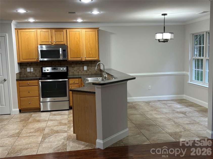 450 Glencrest Drive, Stanley, NC 28164.  MLS# CAR4378663, YatesRealty ID 19433. 