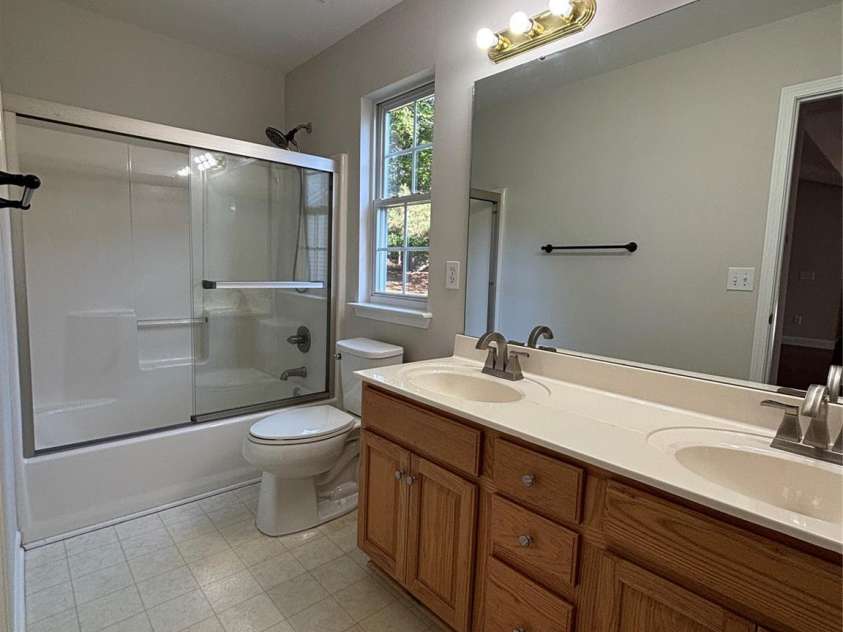 450 Glencrest Drive, Stanley, NC 28164.  MLS# CAR4378663, YatesRealty ID 19433. 
