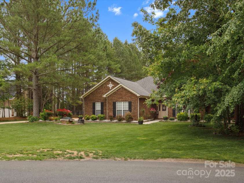 416 Zelkova Street, York, SC 29745.  MLS# CAR4213319, YatesRealty ID 19434. 