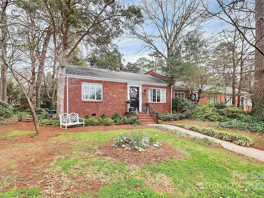 1817 Jameston Drive, Charlotte, NC 28209.  MLS# CAR4232844, YatesRealty ID 19435. 