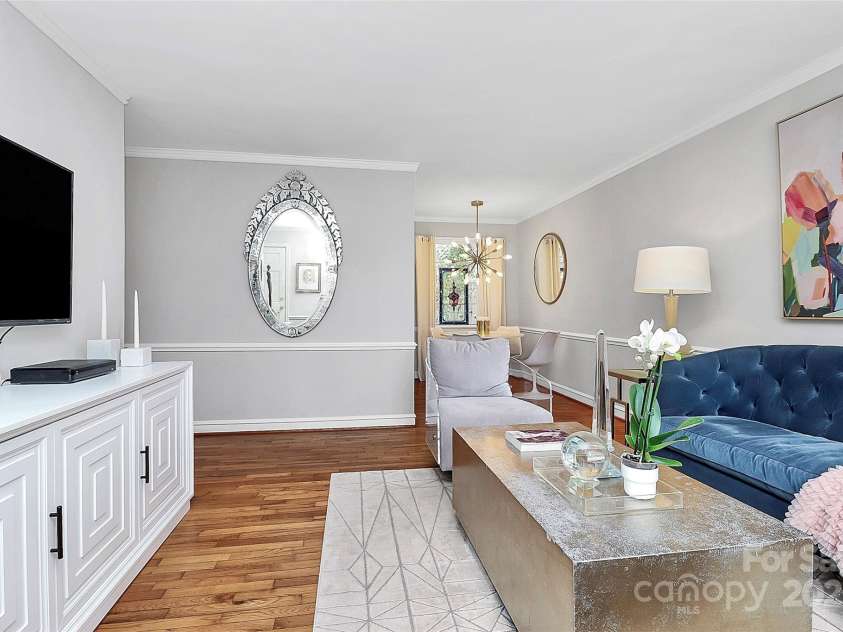 1817 Jameston Drive, Charlotte, NC 28209.  MLS# CAR4232844, YatesRealty ID 19435. 
