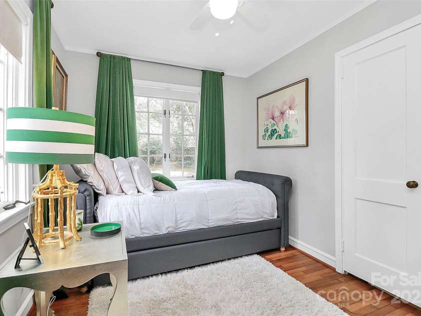 1817 Jameston Drive, Charlotte, NC 28209.  MLS# CAR4232844, YatesRealty ID 19435. 