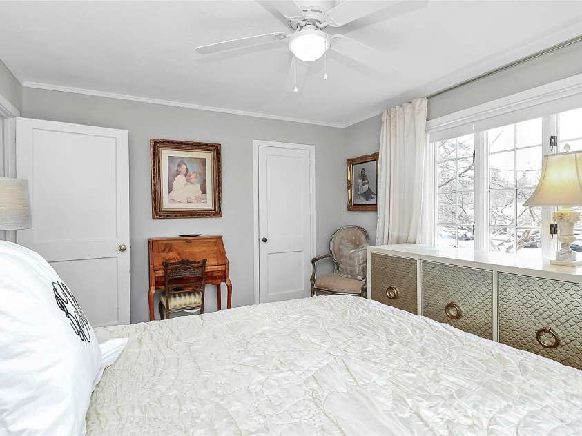 1817 Jameston Drive, Charlotte, NC 28209.  MLS# CAR4232844, YatesRealty ID 19435. 