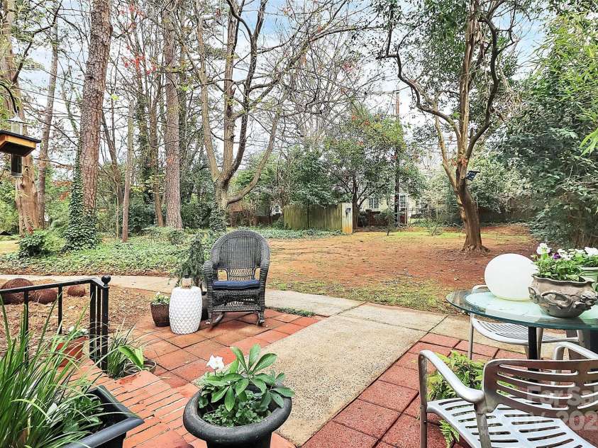 1817 Jameston Drive, Charlotte, NC 28209.  MLS# CAR4232844, YatesRealty ID 19435. 