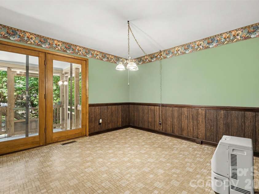 1304 Shannon Drive, Wadesboro, NC 28170.  MLS# CAR4378867, YatesRealty ID 19437. 