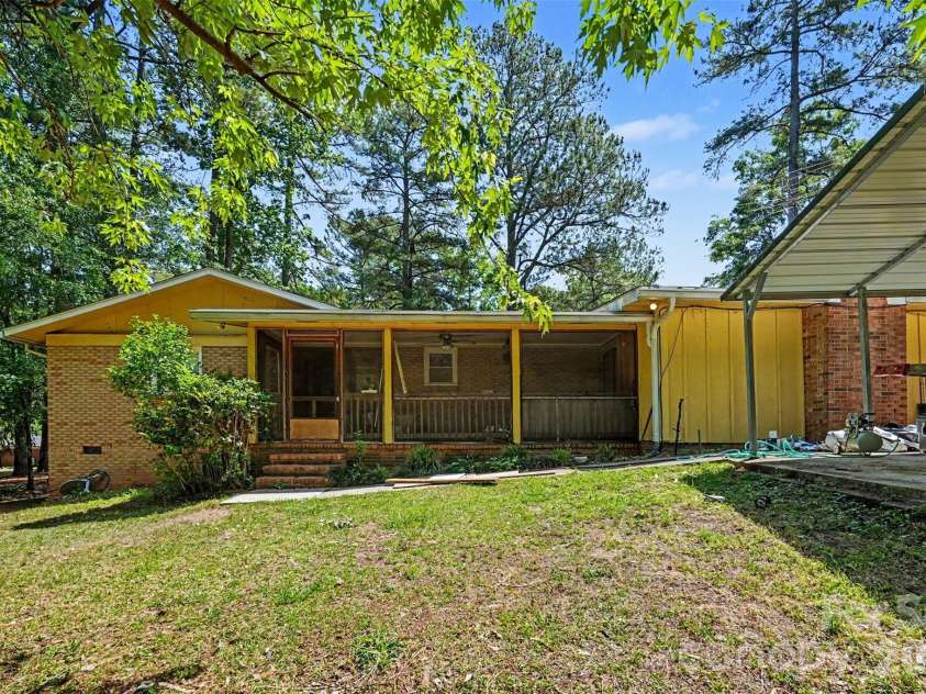1304 Shannon Drive, Wadesboro, NC 28170.  MLS# CAR4378867, YatesRealty ID 19437. 