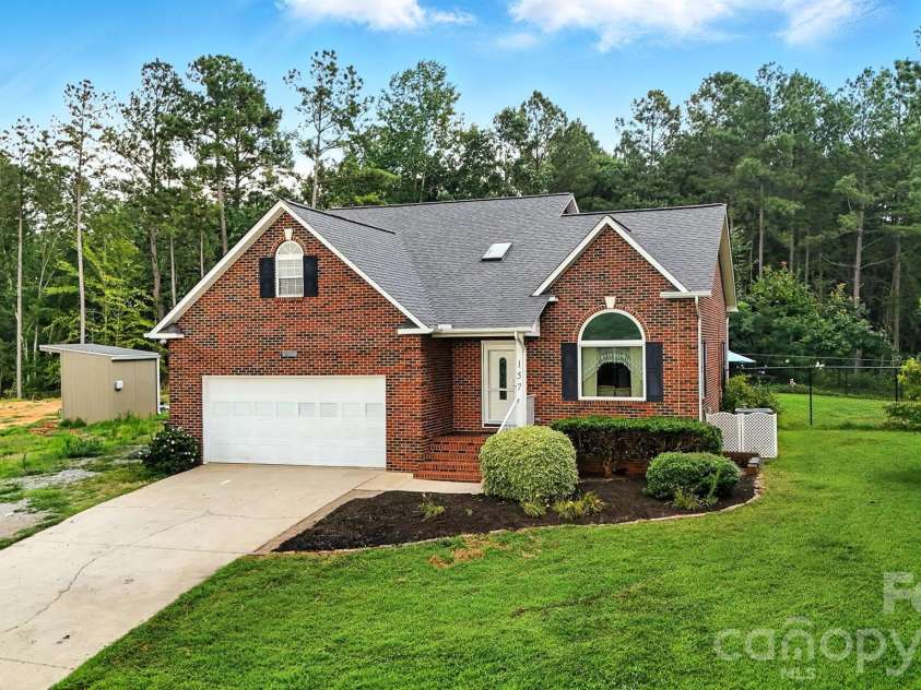 157 Whittington Ridge Drive, Taylorsville, NC 28681.  MLS# CAR4378255, YatesRealty ID 19438. 