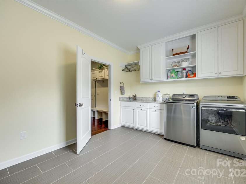 308 Hollister Estates Drive, Waxhaw, NC 28173.  MLS# CAR4254412, YatesRealty ID 19438. 