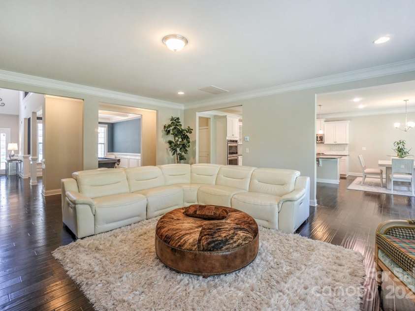 135 Canoe Pole Lane, Mooresville, NC 28117.  MLS# CAR4254258, YatesRealty ID 19439. 