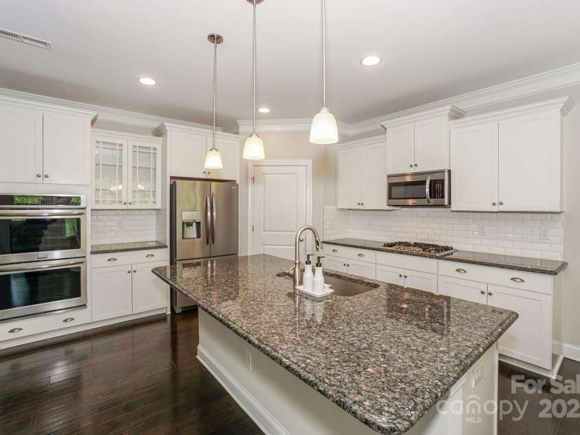 135 Canoe Pole Lane, Mooresville, NC 28117.  MLS# CAR4254258, YatesRealty ID 19439. 