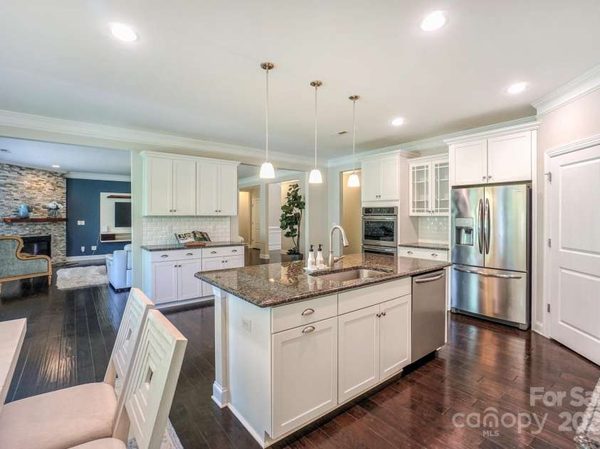 135 Canoe Pole Lane, Mooresville, NC 28117.  MLS# CAR4254258, YatesRealty ID 19439. 