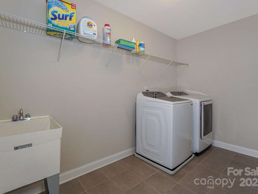 135 Canoe Pole Lane, Mooresville, NC 28117.  MLS# CAR4254258, YatesRealty ID 19439. Laundry Room