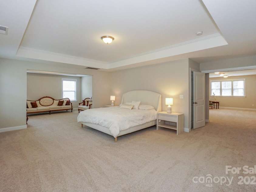 135 Canoe Pole Lane, Mooresville, NC 28117.  MLS# CAR4254258, YatesRealty ID 19439. Primary Bedroom
