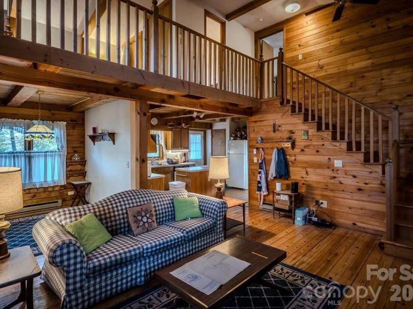 86 Hickory Lane, Newland, NC 28657.  MLS# CAR4378825, YatesRealty ID 19439. 