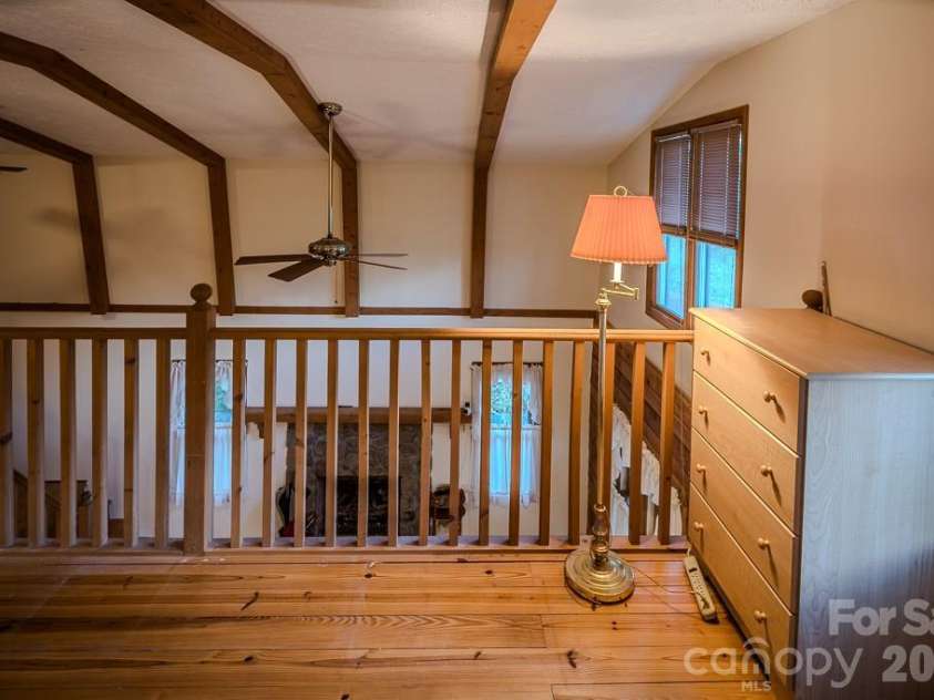 86 Hickory Lane, Newland, NC 28657.  MLS# CAR4378825, YatesRealty ID 19439. 