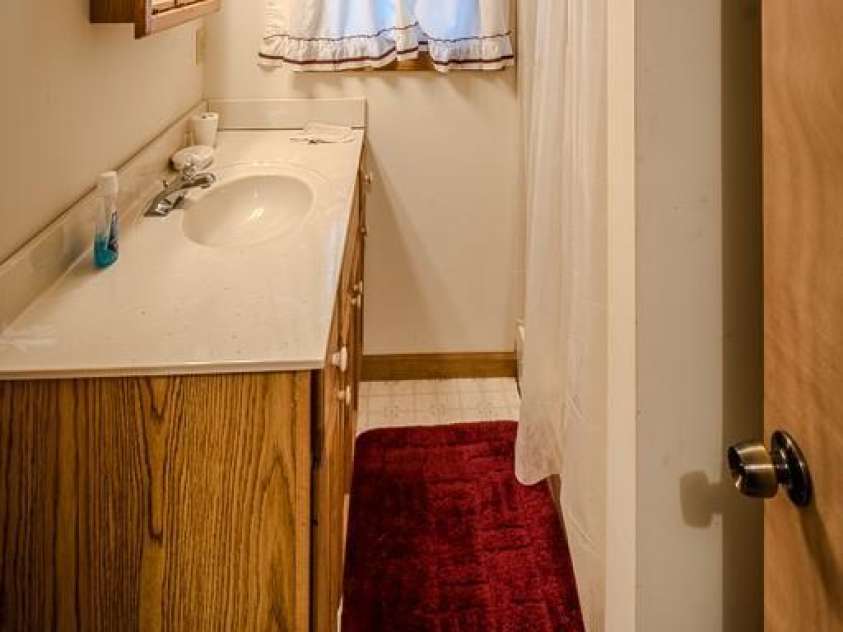 86 Hickory Lane, Newland, NC 28657.  MLS# CAR4378825, YatesRealty ID 19439. Basement bedroom