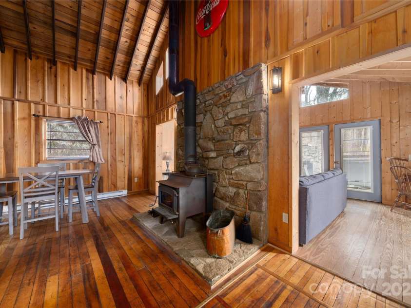 210 Bear Pen Road, Burnsville, NC 28714.  MLS# CAR4331746, YatesRealty ID 1944. 