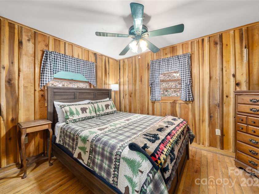 210 Bear Pen Road, Burnsville, NC 28714.  MLS# CAR4331746, YatesRealty ID 1944. 