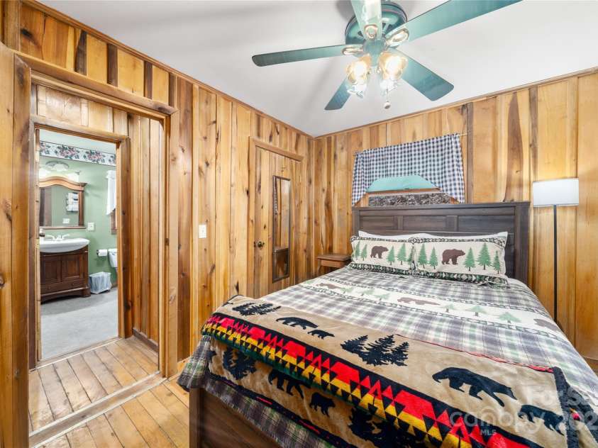 210 Bear Pen Road, Burnsville, NC 28714.  MLS# CAR4331746, YatesRealty ID 1944. 