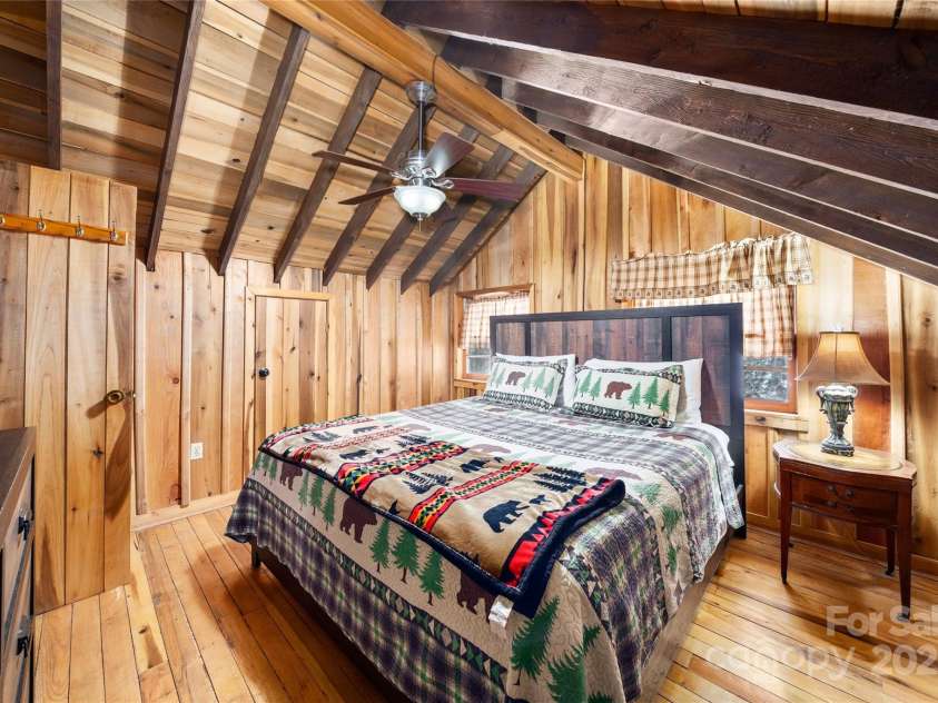 210 Bear Pen Road, Burnsville, NC 28714.  MLS# CAR4331746, YatesRealty ID 1944. 