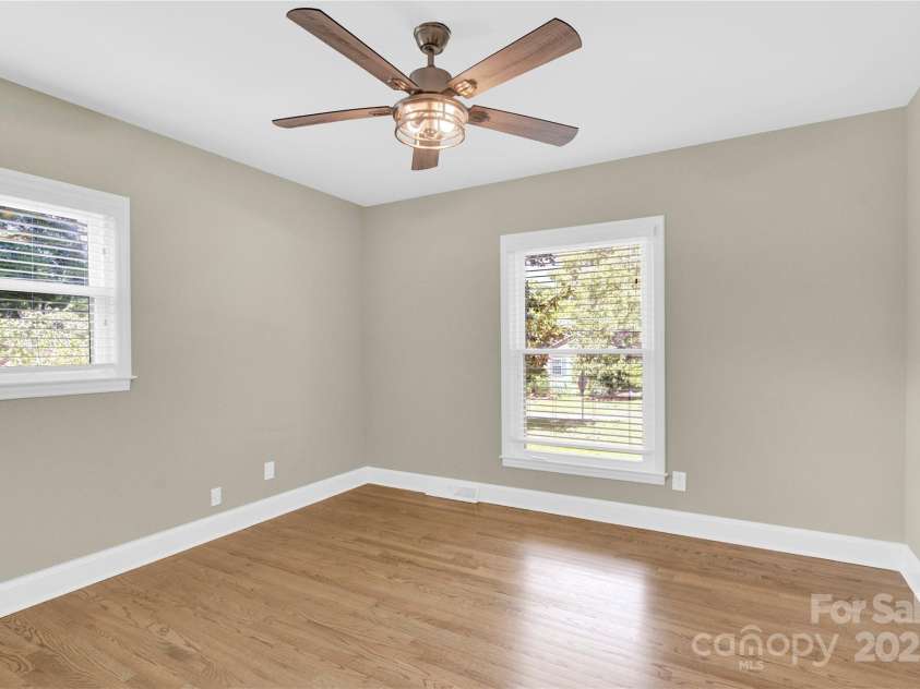 6600 Knightswood Drive, Charlotte, NC 28226.  MLS# CAR4249249, YatesRealty ID 1944. 
