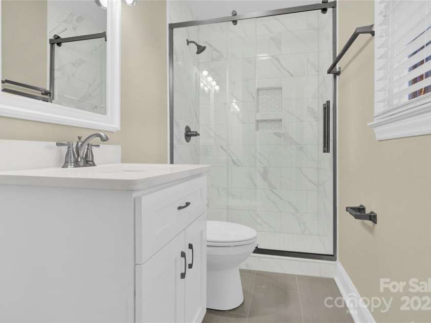 6600 Knightswood Drive, Charlotte, NC 28226.  MLS# CAR4249249, YatesRealty ID 1944. 