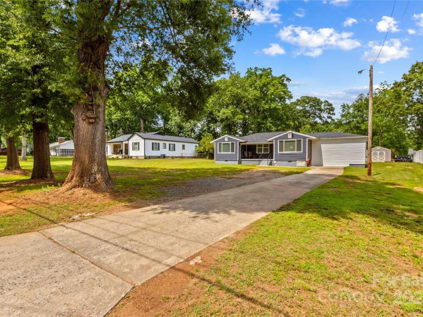 314 Euclid Avenue, Statesville, NC 28677.  MLS# CAR4257753, YatesRealty ID 19440. 