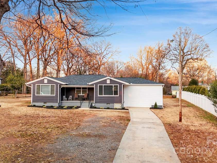 314 Euclid Avenue, Statesville, NC 28677.  MLS# CAR4257753, YatesRealty ID 19440. 