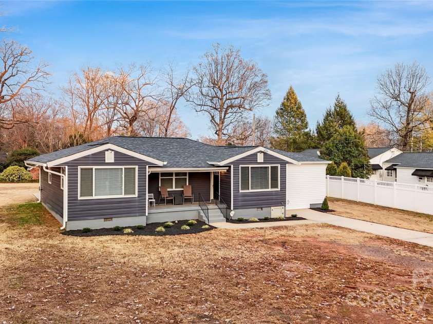 314 Euclid Avenue, Statesville, NC 28677.  MLS# CAR4257753, YatesRealty ID 19440. 