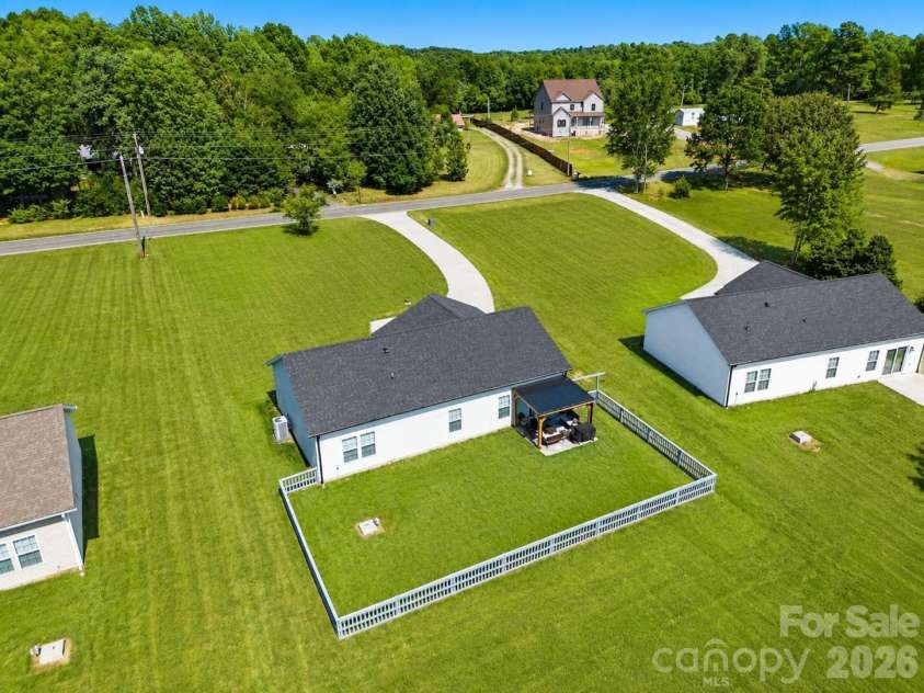 120 Elmwood Road, Statesville, NC 28625.  MLS# CAR4378515, YatesRealty ID 19441. 