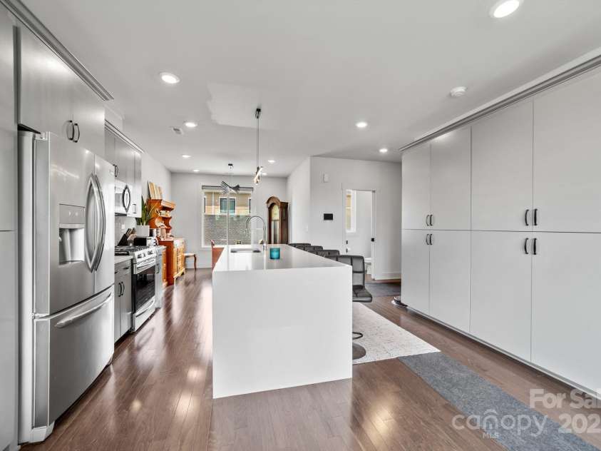 919 Cityscape Drive, Charlotte, NC 28205.  MLS# CAR4263066, YatesRealty ID 19441. 