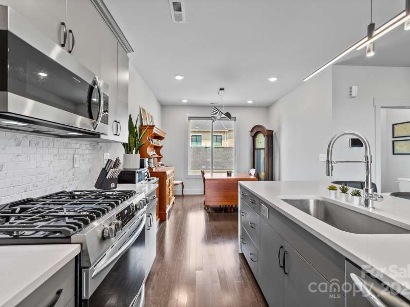 919 Cityscape Drive, Charlotte, NC 28205.  MLS# CAR4263066, YatesRealty ID 19441. 