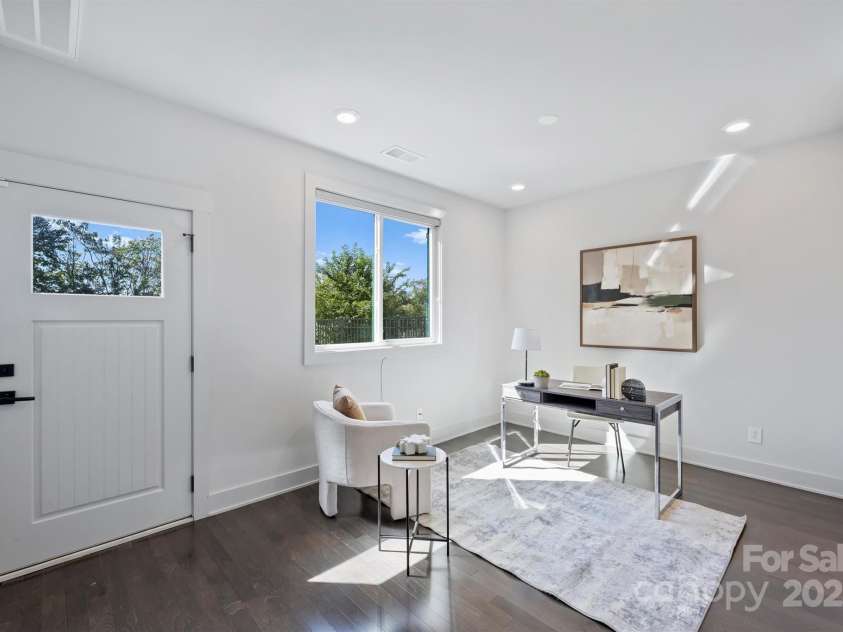 919 Cityscape Drive, Charlotte, NC 28205.  MLS# CAR4313409, YatesRealty ID 19441. Lower level BR/Office